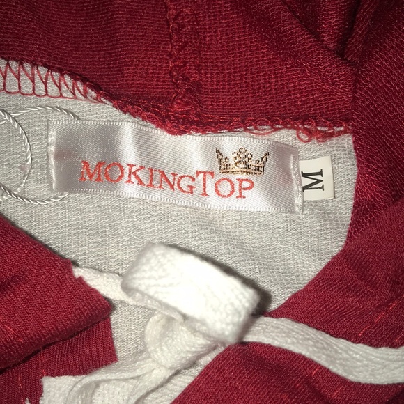 Sporty Croptop - Picture 3 of 3